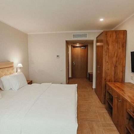 Amza Park Hotel 가그라 외부 사진