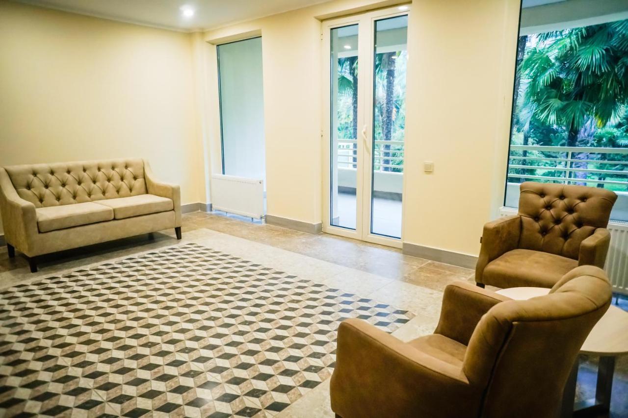 Amza Park Hotel 가그라 외부 사진