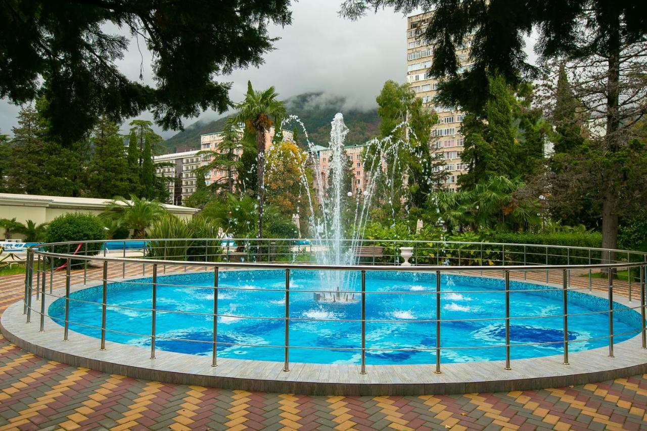 Amza Park Hotel 가그라 외부 사진