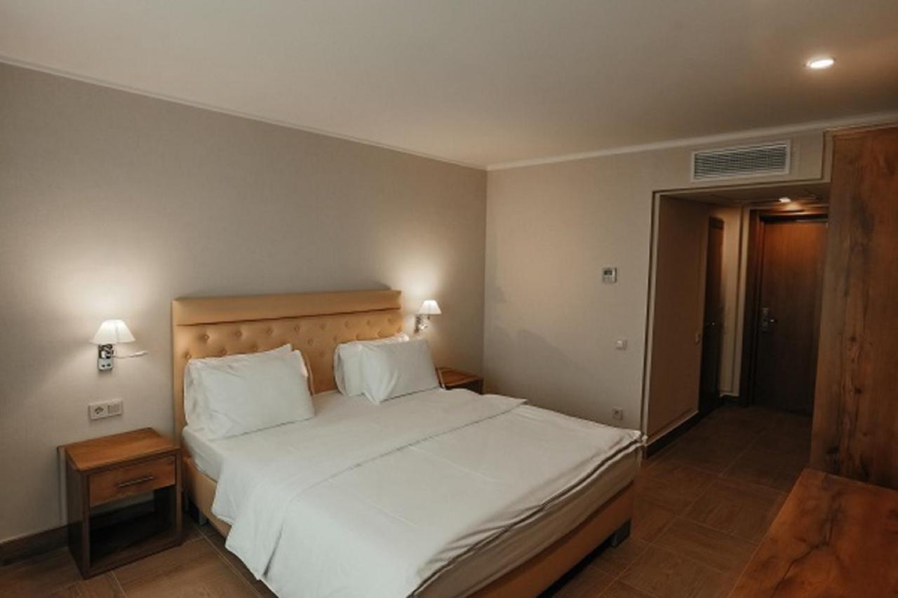 Amza Park Hotel 가그라 외부 사진