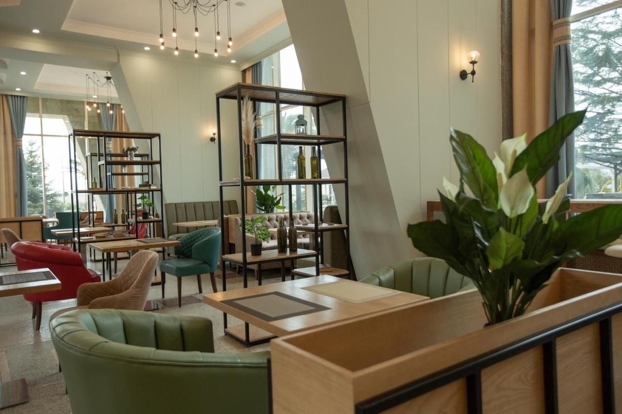 Amza Park Hotel 가그라 외부 사진